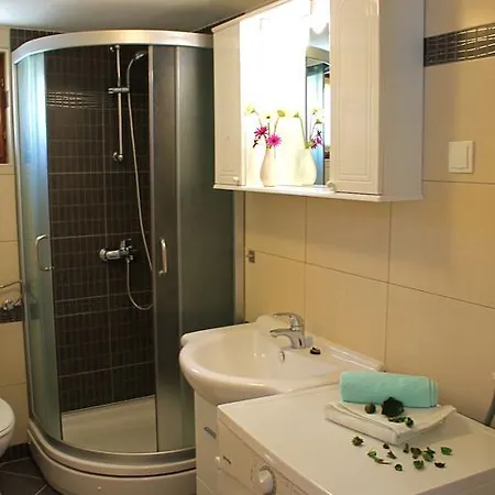 Bellavista Kriz Villa *
